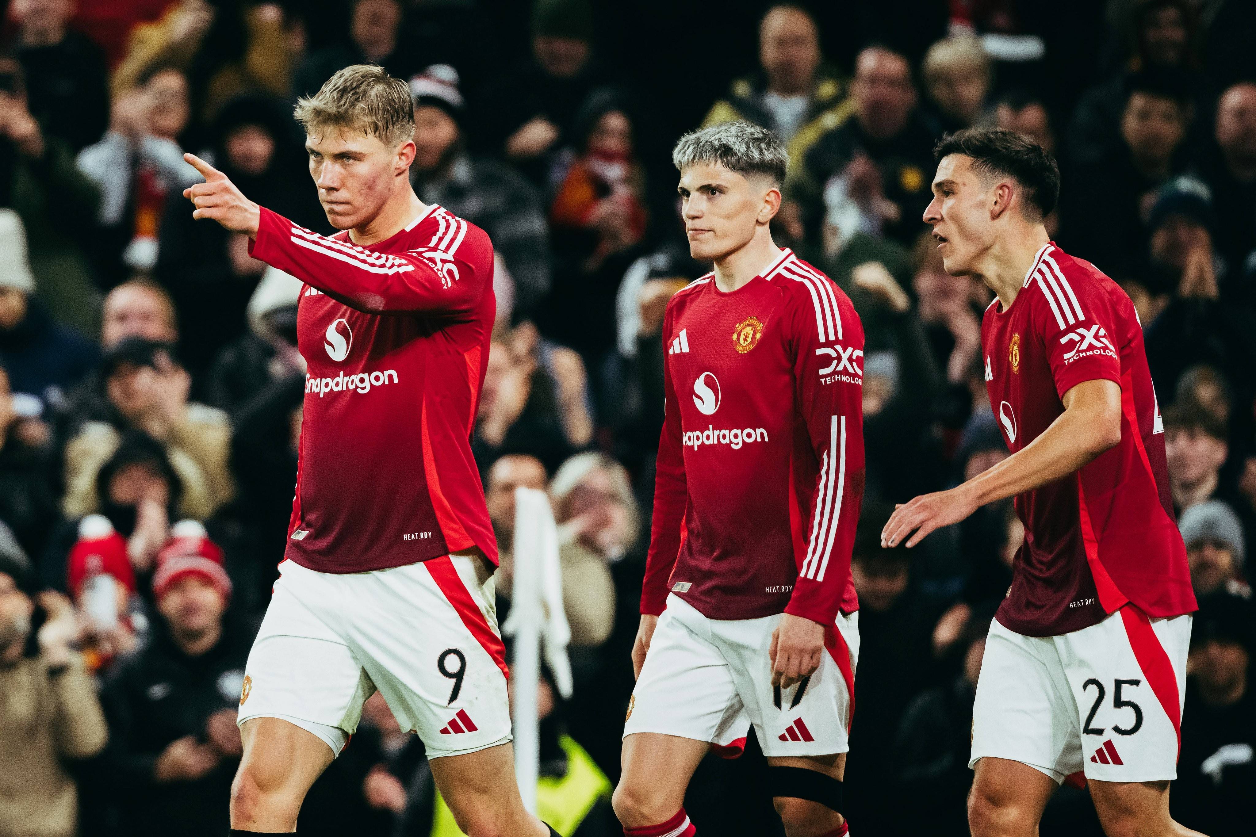 开云平台-关于阿森纳客场大胜曼联英超争冠形势未定的信息