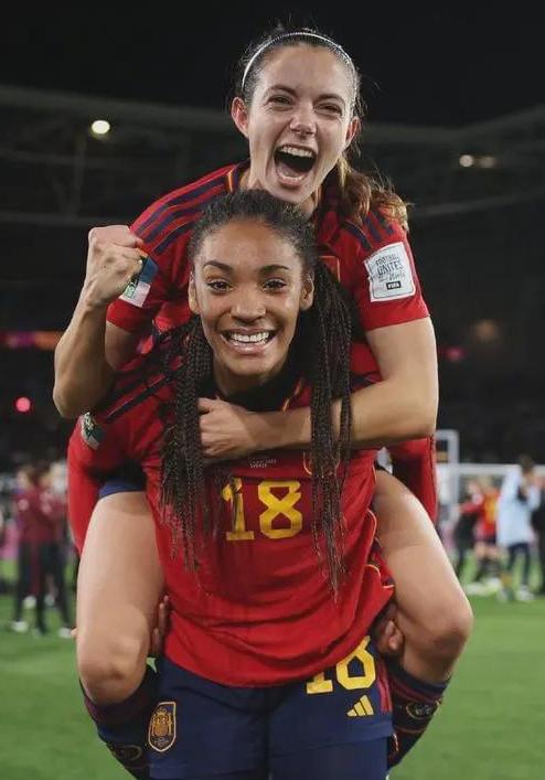 包含加拿大女足表现抢眼,成功晋级的词条 包含加拿大女足表现抢眼,成功晋级的词条