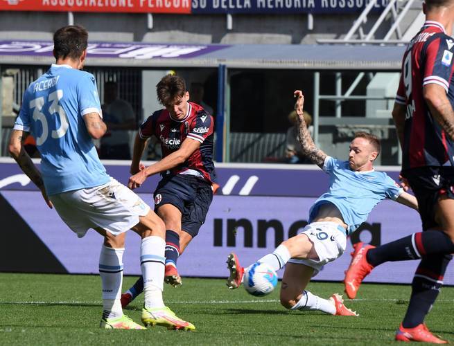 包含恩波利客场逼平克罗托内，争取保级的词条