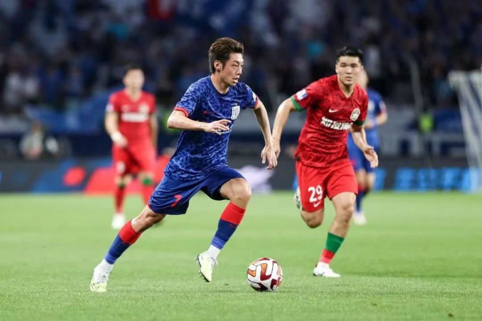 罗马前锋连场破门，攻击力强劲