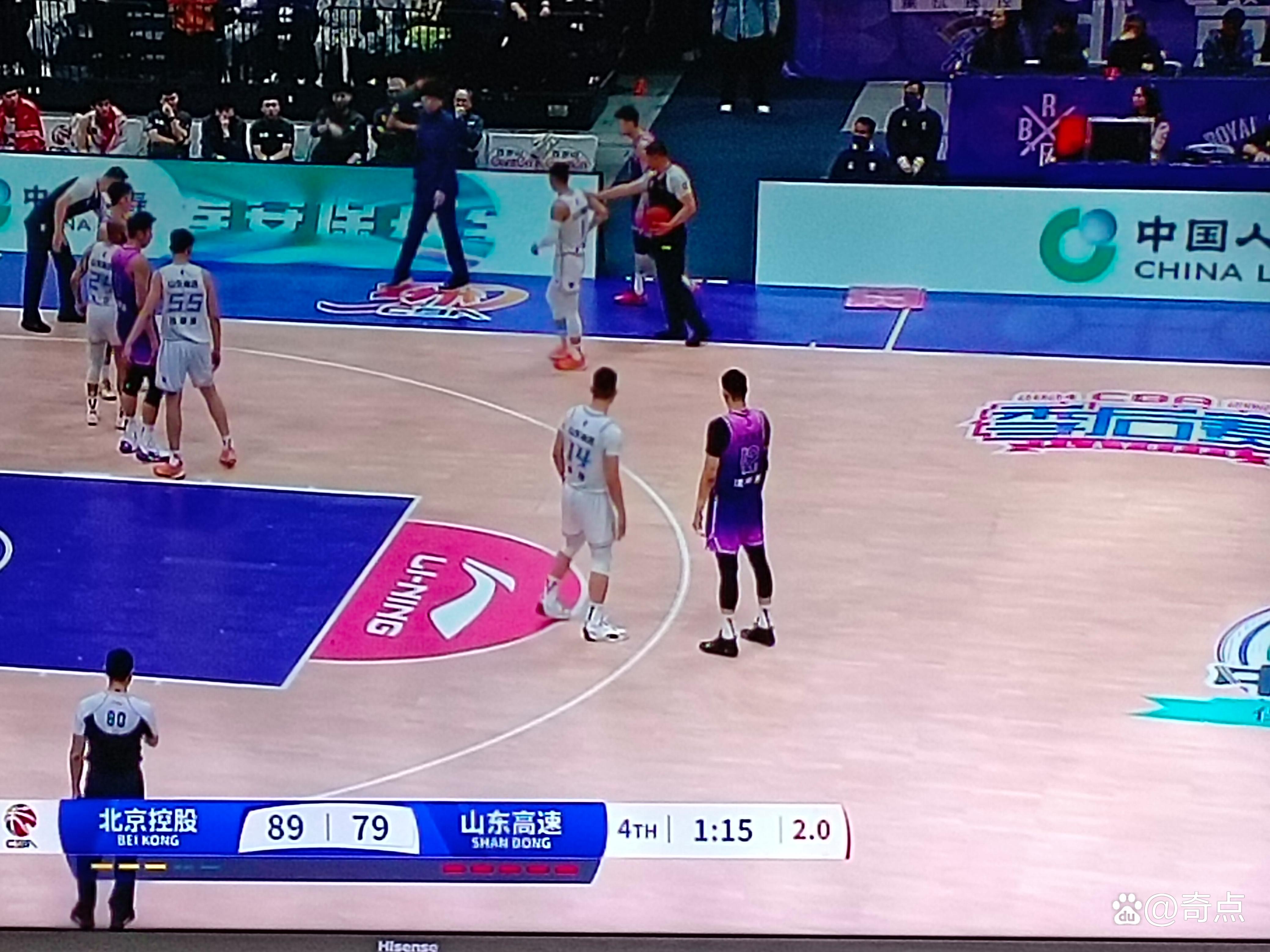 开云体育登录-包含王牌前锋受伤退出比赛，球队整体实力受损的词条