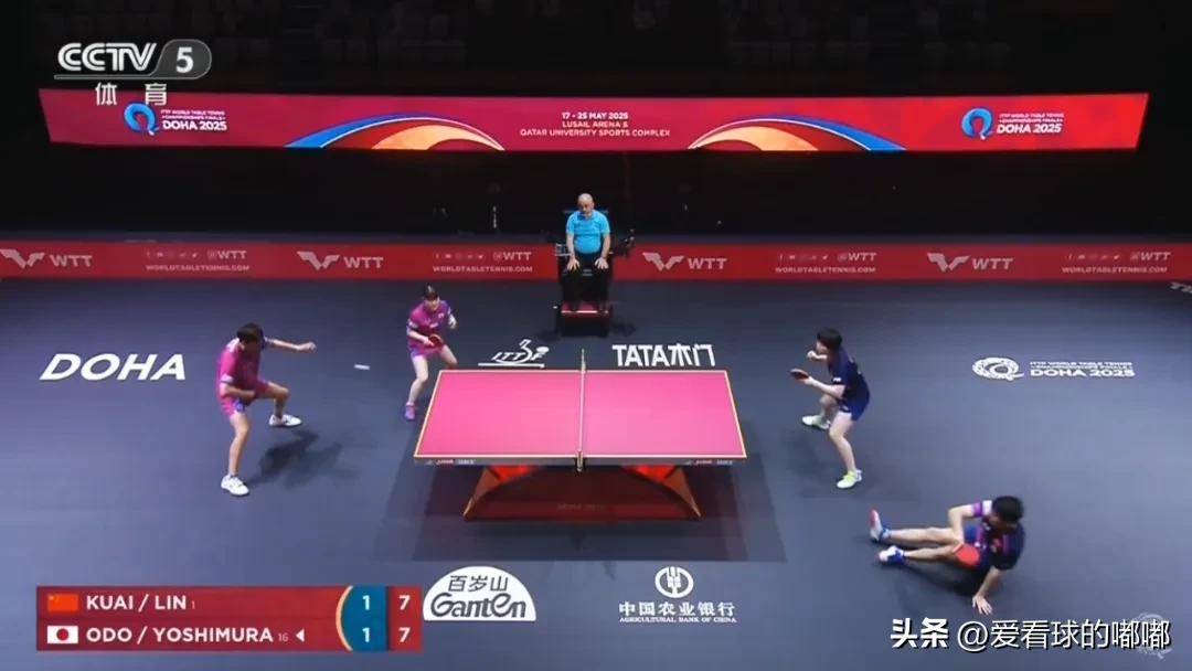 开云体育官方网站-徒劳无功：女足比赛球员在失利后不屈的简单介绍