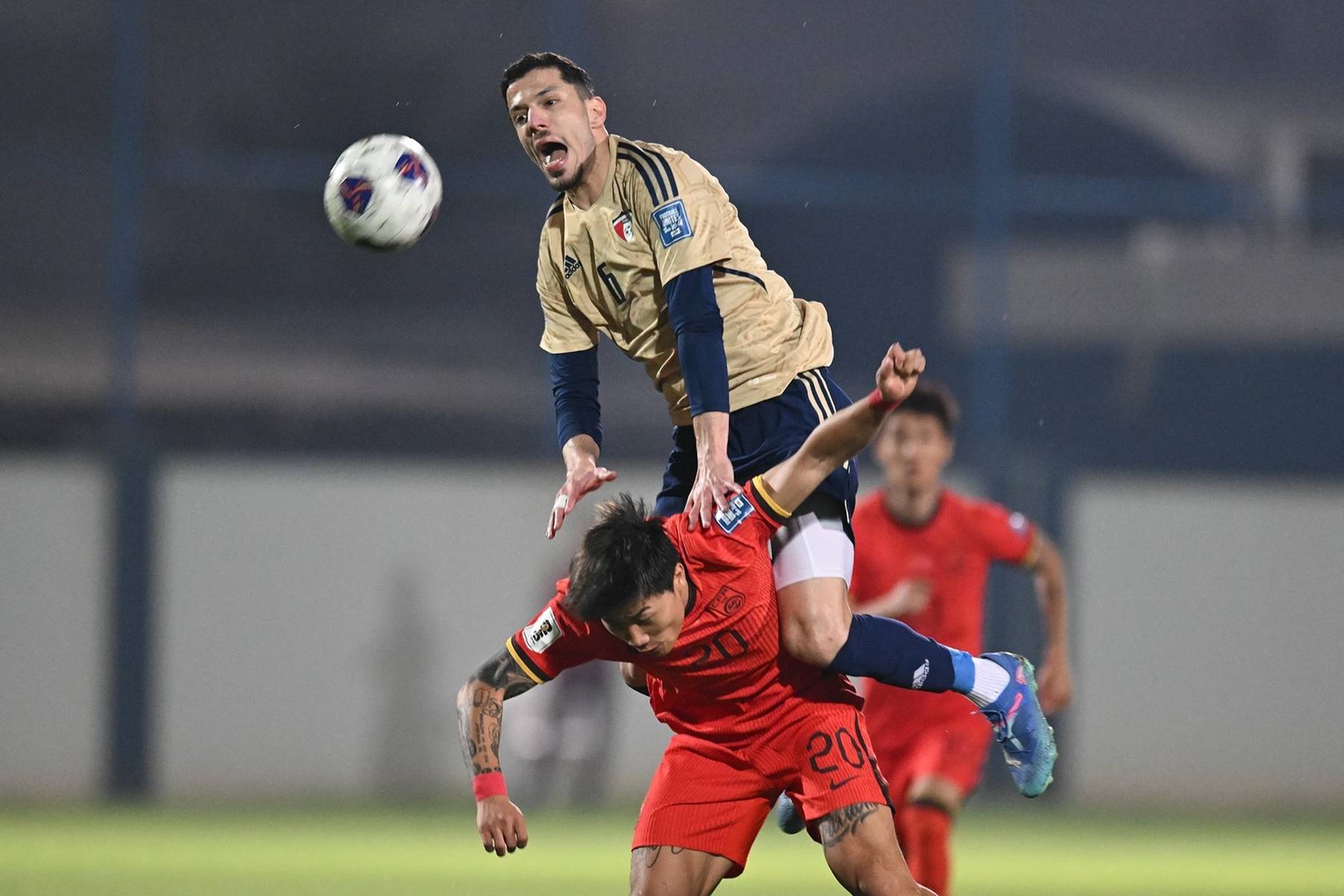 开云体育-战术犯规，球队被迫顶替出场球员