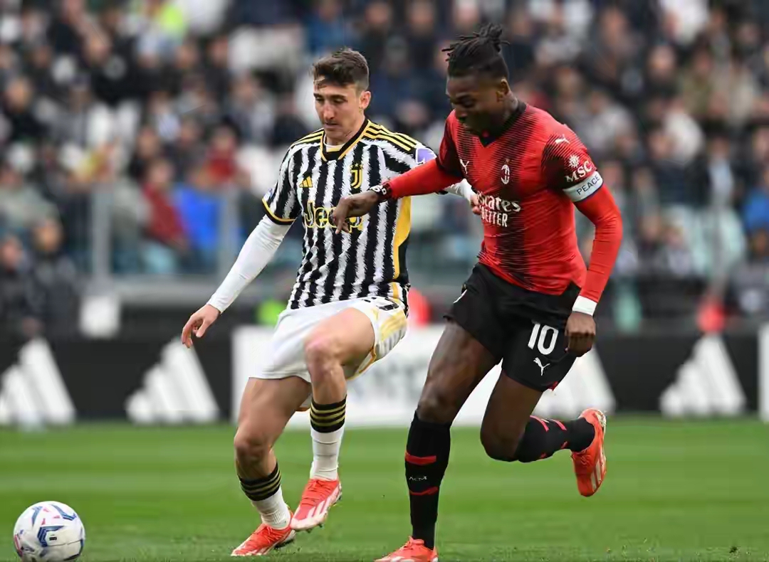 开云体育-关于AC米兰遭遇英格兰不敌，英超局势紧张的信息