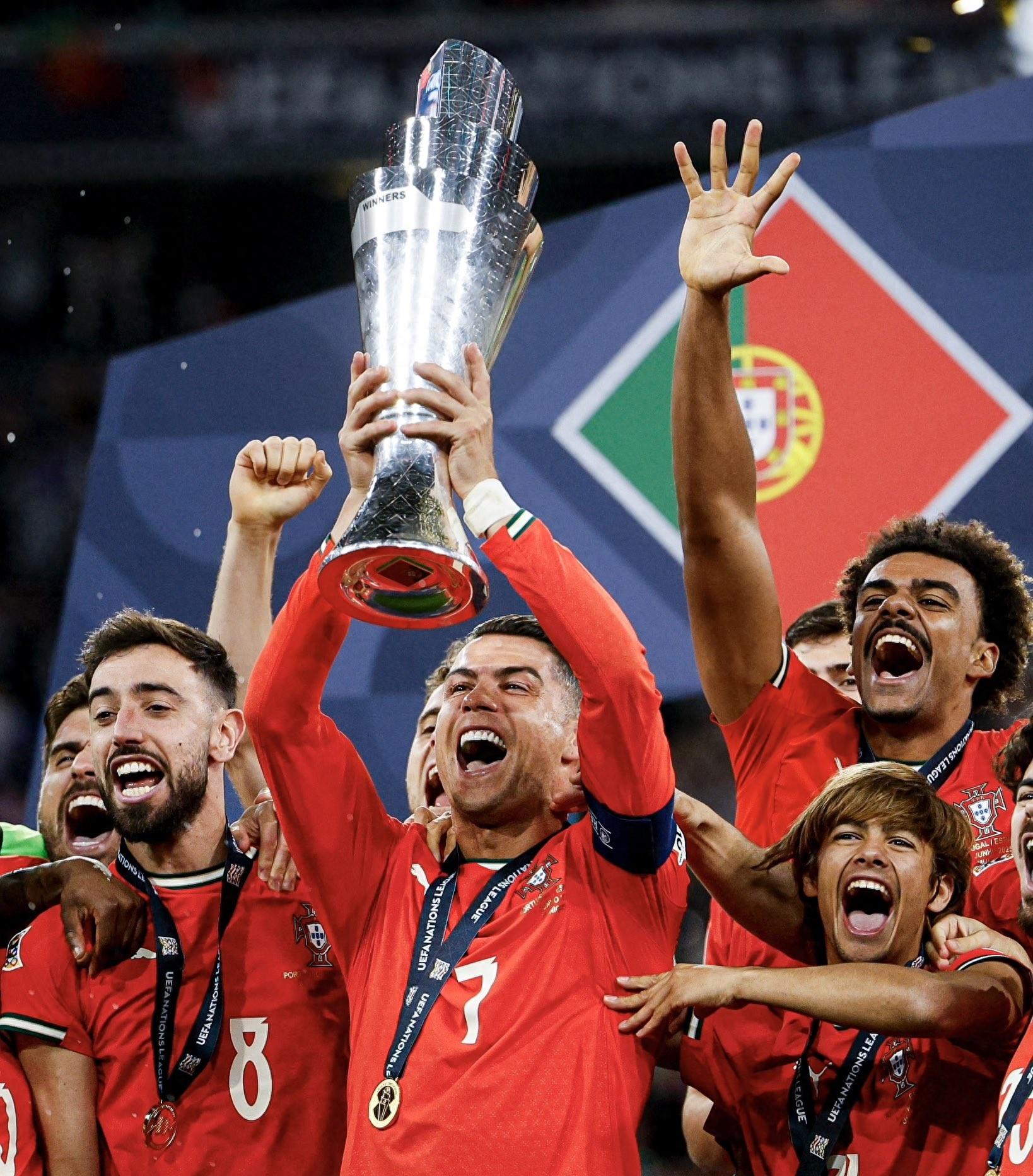 德国队战平葡萄牙,C罗乌龙送礼欧冠 德国队战平葡萄牙,C罗乌龙送礼欧冠