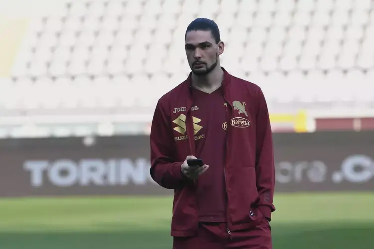 开云体育中国-都灵防线曝出伤病危机，球队受到影响