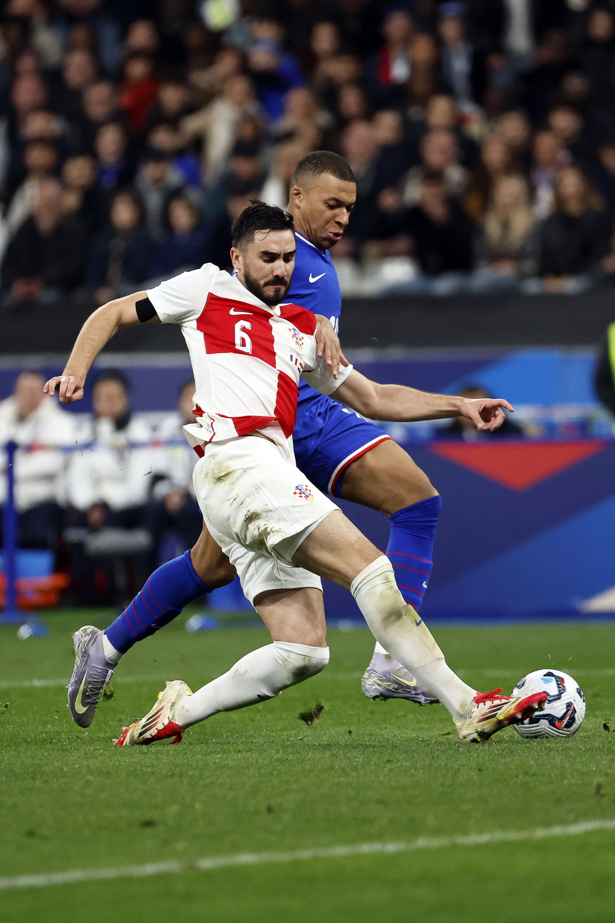 法国小胜西班牙，晋级欧国联半决赛