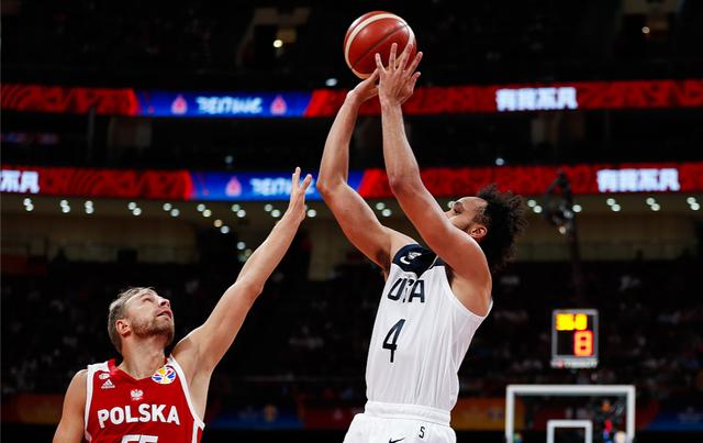 波兰男篮逆转国王，萨姆·米切尔一己之力扛起全队的简单介绍