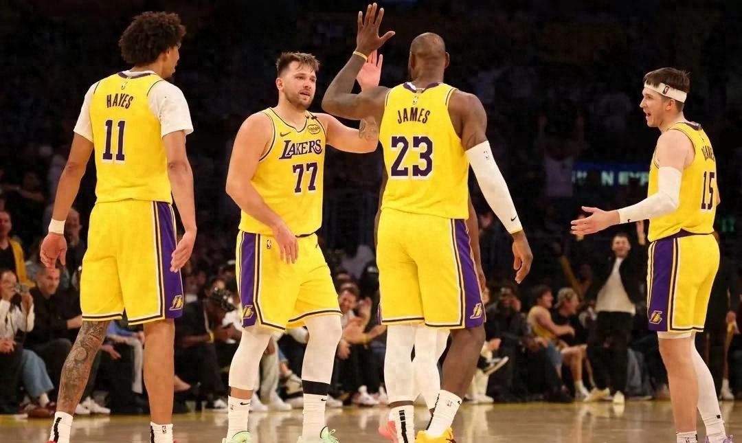 火箭大胜掘金，取得两连胜