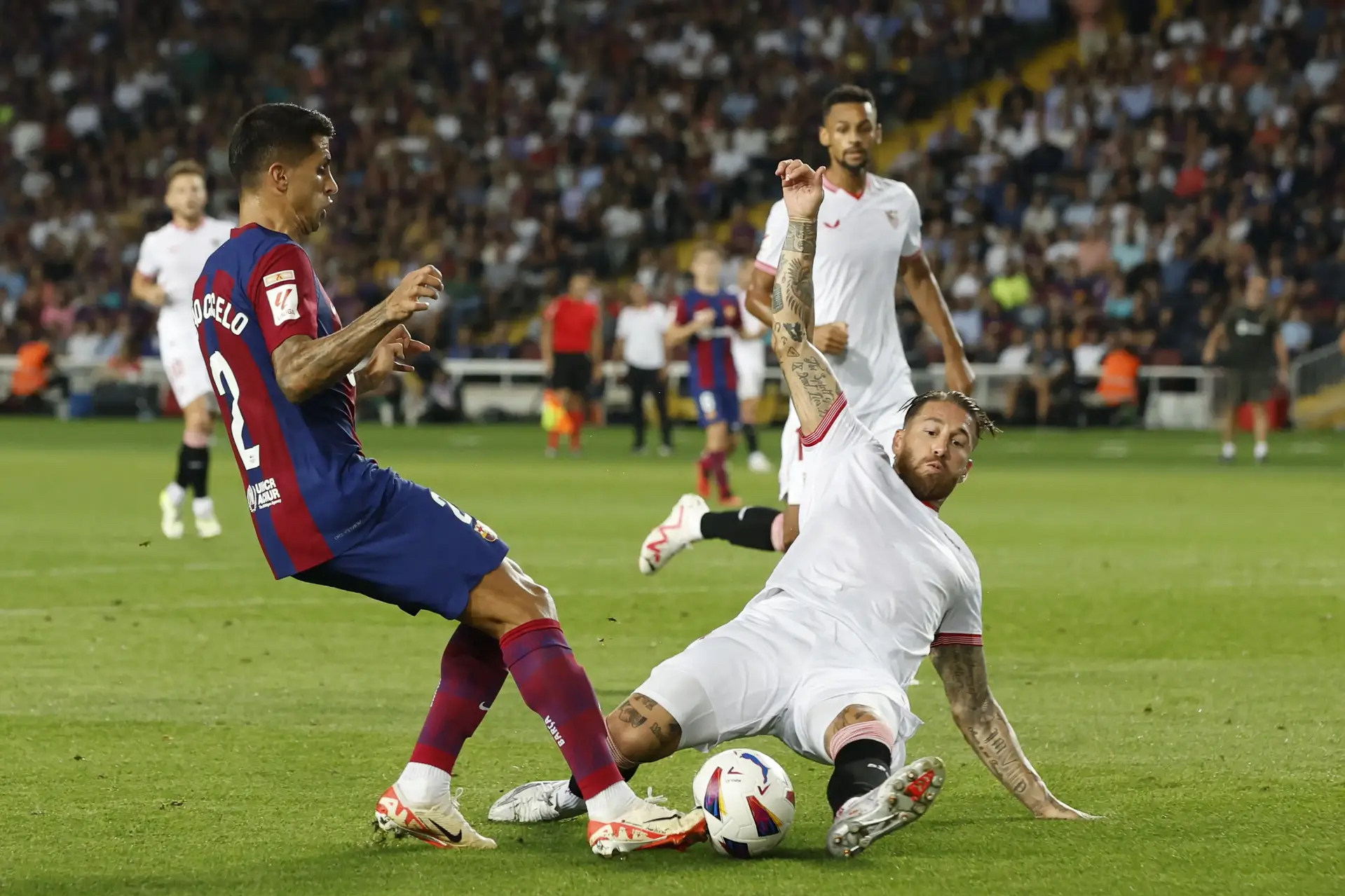 关于塞维利亚鏖战荷兰，特尔施特根打破历史纪录的信息