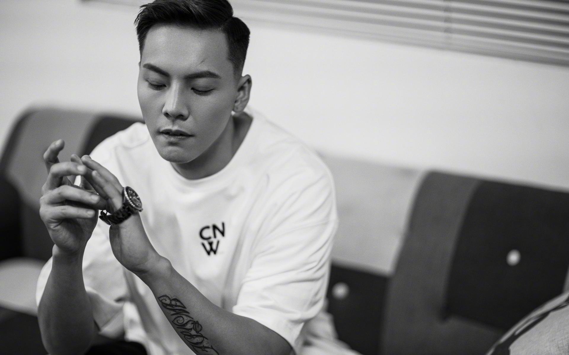 开云体育平台APP-慈善赛上演时空对决 C罗宝刀不老征服马拉多纳之城