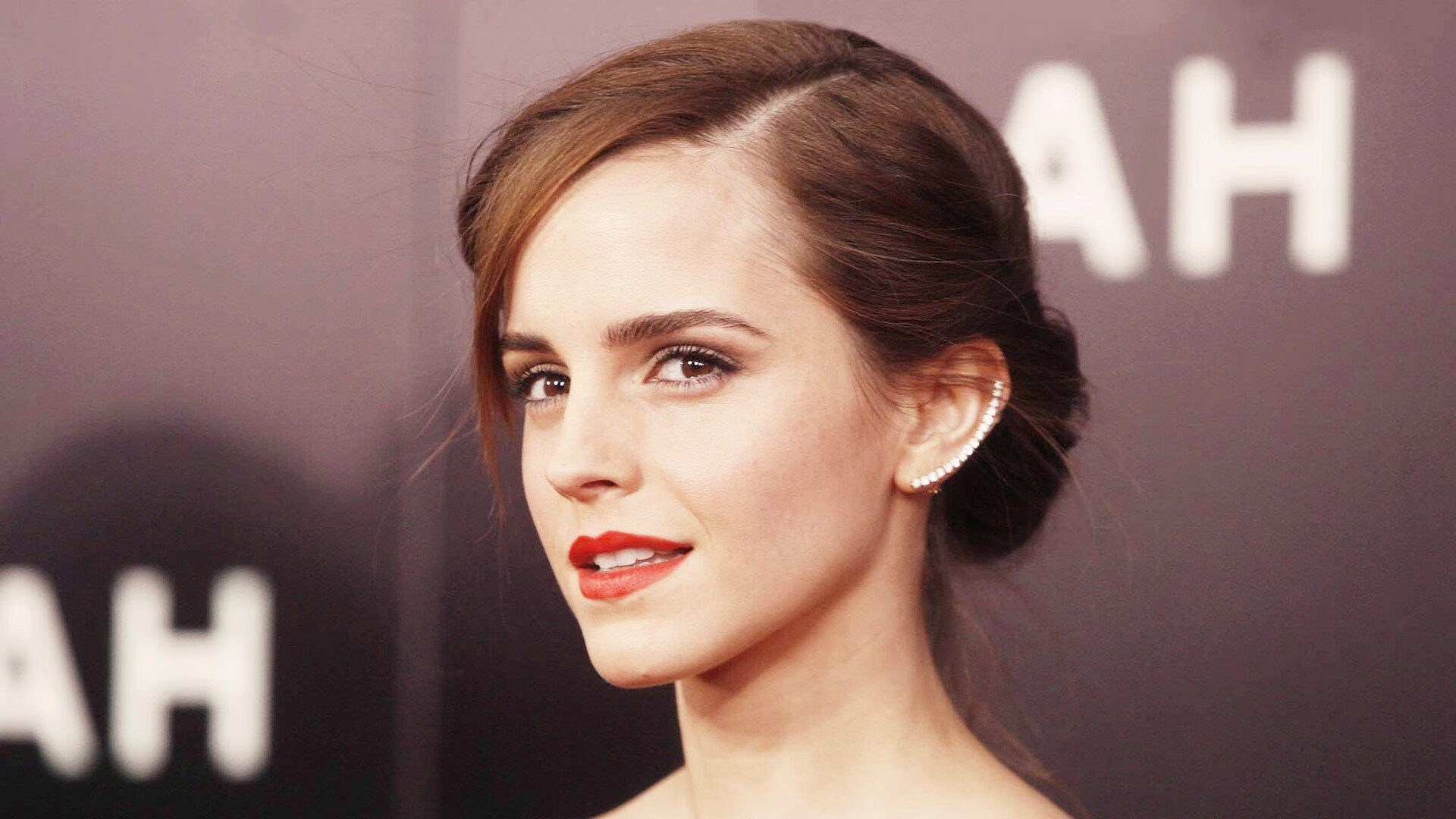 豪门悲欢不相通,德甲争冠白热化,利物浦险胜诠释足球戏剧