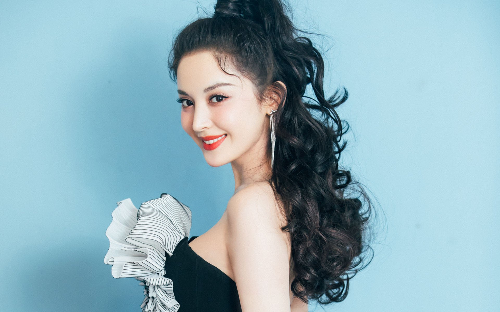 开云体育在线-绿茵场上的篮球战术，广厦队踏平开拓者，戈贝尔化身关键先生