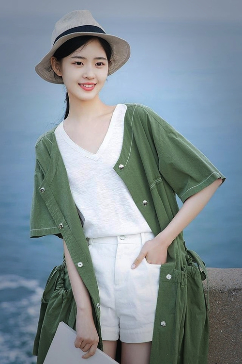 乌拉圭爆冷佛罗伦萨，冷门之夜，若日尼奥大师之光如何刺破南美坚冰