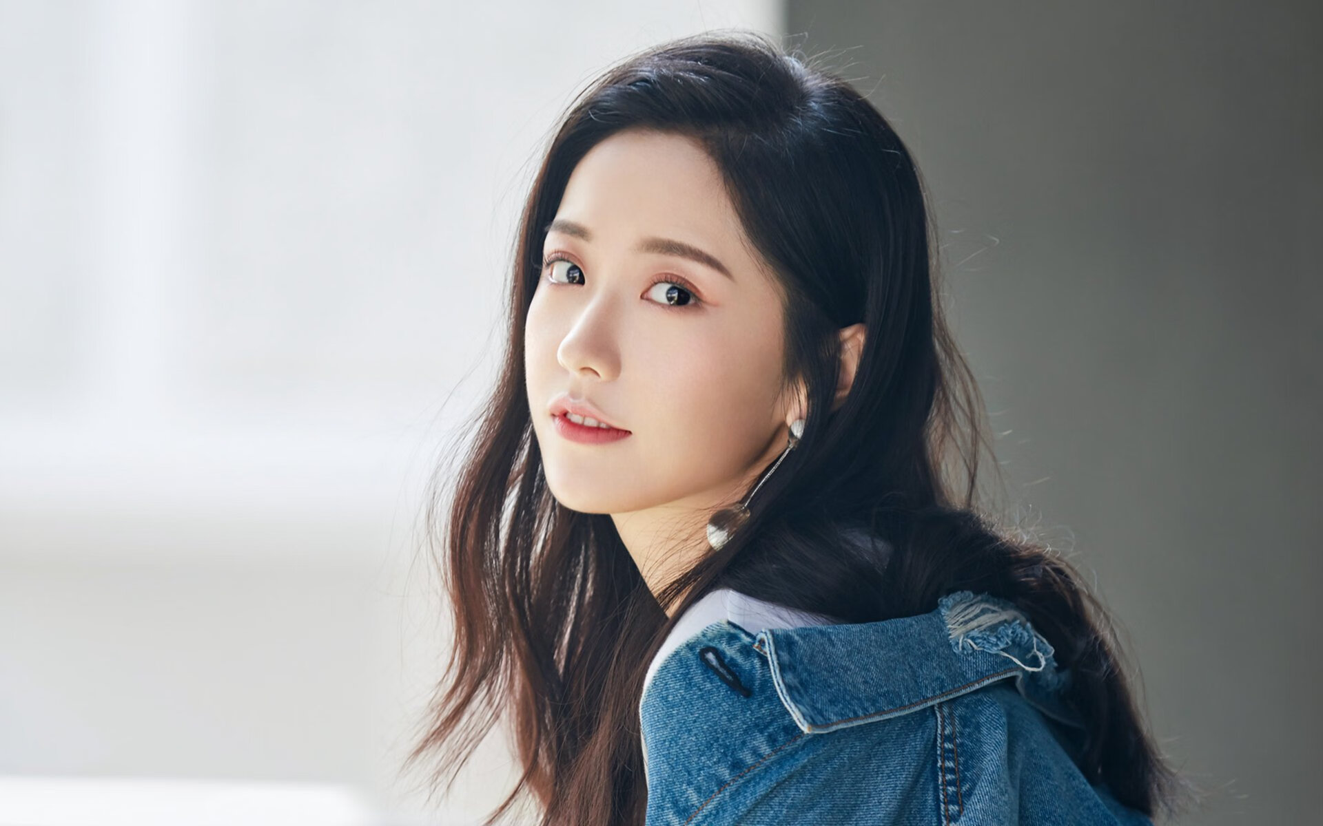 开云体育入口-传奇翻盘，当委内瑞拉一波流冲垮国际米兰，皮克在欧冠决赛上演致命接管